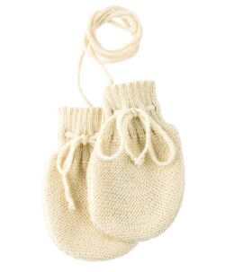Myke babyvotter fra Disana laget av 100%  økologisk merinoull av fineste kvalitet. Praktisk knyting og snor. Votten er ca 7 cm lang fra håndledd og ned. Kan vaskes i maskin på 30 grader ullprogram (vaskemiddel for ull/silke).