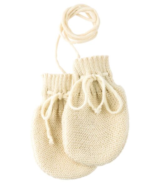 Myke babyvotter fra Disana laget av 100%  økologisk merinoull av fineste kvalitet. Praktisk knyting og snor. Votten er ca 7 cm lang fra håndledd og ned. Kan vaskes i maskin på 30 grader ullprogram (vaskemiddel for ull/silke).