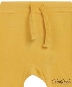 Myk og varm ullbukse fra ColorWool Merino. Buksen har bred og god linning med praktisk knyting og sitter godt på. Laget av 95% merinoull og 5% polyamid. En super ullkvalitet som holder seg fint vask etter vask. Sertifisert med Standard 100 fra OEKO-TEX®.