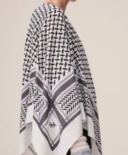 Alternative view of Lala Berlin Triangle Trinity Classic M alabastro off-white