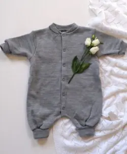 Joha basic ulldress med ullfleece på innsiden og trylleføtter light grey melange