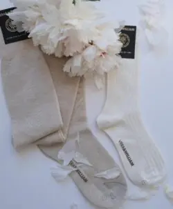 Alternative view of Vera & William Dame lårstrømper i kashmir og silke beige