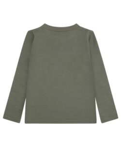 Varm og myk genser fra Hust&Claire laget av 50% merinoull, 45% bambusviskose og 5% polyamid. Det er myk bambusviskose innerst mot huden og ull på utsiden som luner godt. Dette er en ullkvalitet som er fin for sensitiv hud. Sertifisert med Standard 100 fra OEKO-TEX®.