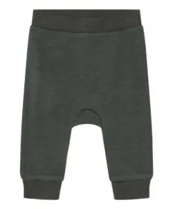 Varm og myk ullbukse fra Hust&Claire laget av 95% merinoull og 5% polyamid. Det er god og bred strikk i livet. Dette er en myk, stødig og slitesterk ullkvalitet som holder seg fint vask etter vask. Sertifisert med Standard 100 fra OEKO-TEX®.