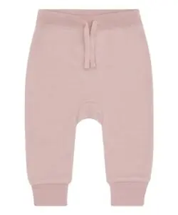 Superpraktisk bukse fra Hust&Claire i 50% merinoull, 45% bambusviskose og 5% polyamid. Stødig strikk i livet med knyting. Det er myk bambusviskose innerst mot huden og ull på utsiden som luner godt. Dette er en ullkvalitet som er fin for sensitiv hud. Sertifisert med Standard 100 fra OEKO-TEX®.