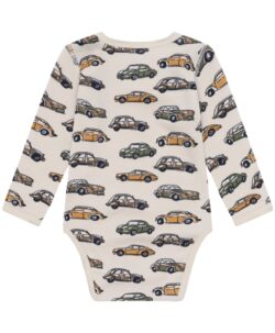 Body fra Hust&Claire i myk merinoull laget av 95% merinoull og 5% polyamid. Dette er en myk, stødig og slitesterk ullkvalitet som holder seg fint vask etter vask. Sertifisert med Standard 100 fra OEKO-TEX®.