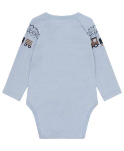 Body fra Hust&Claire i myk merinoull laget av 95% merinoull og 5% polyamid. Dette er en myk, stødig og slitesterk ullkvalitet som holder seg fint vask etter vask. Sertifisert med Standard 100 fra OEKO-TEX®.