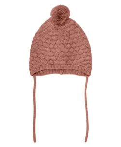 Søt HUTTEliHUT lue i strikkekvalitet. Luen har en rund hodeform, noe som gir den et fint klassisk utseende med søte detaljer og en dusk på toppen. HUTTEliHUT luen har knyting rundt haken, noe som sikrer en god passform. Luen er strikket i luksuriøs og komfortabel 100% merinoull. Sertifisert i henhold til OEKO-TEX® STANDARD 100. 