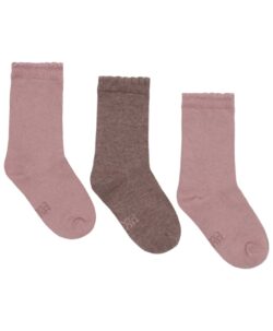 3-pack med supre sokker fra Hust&Claire i ull/bambusviskose. Det er myk bambusviskose innerst mot huden og ull på utsiden som luner godt. Dette er en ullkvalitet som er fin for sensitiv hud. Laget av 50% ull, 30% bambusviskose, 17% polyamid 3% elastan. Sertifisert med OEKO-TEX® Standard 100.