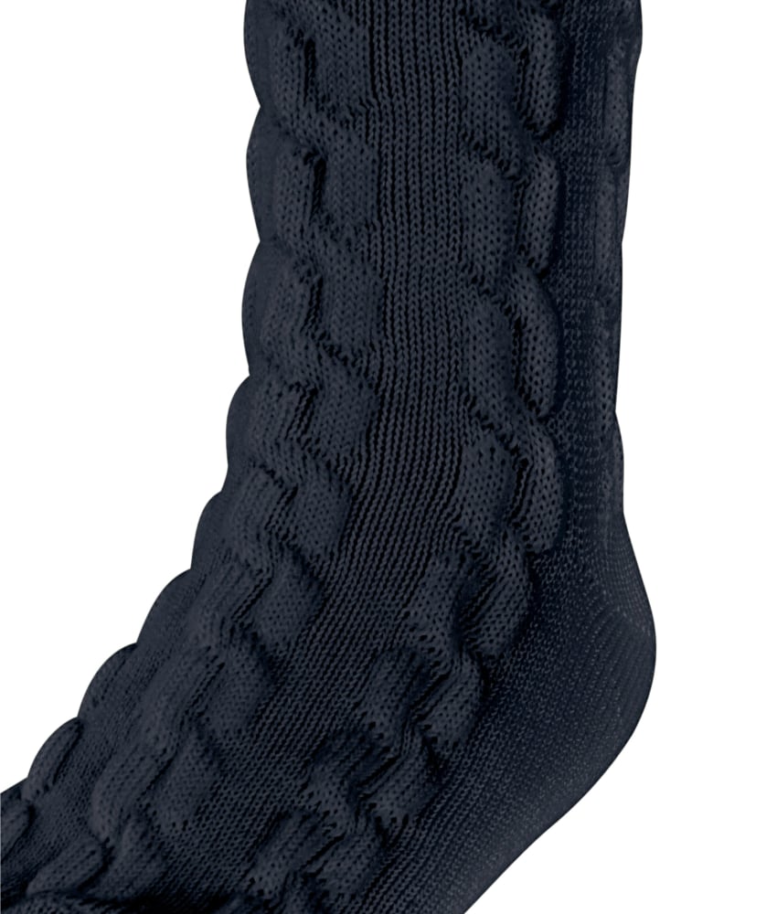 Falke Preppy Cable Kids ullsokker varmer og sitter godt på foten. Nydelig kabelstrikkmønster med striper i den ribbestrikkede kanten øverst på sokken. Laget av 66% ren ny ull og 34% polyamid.