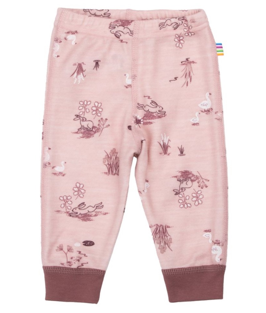 Longs fra Joha i myk ull/bambusviskose. Det er myk bambusviskose innerst mot huden og ull på utsiden som luner godt. Dette er en ullkvalitet som er fin for sensitiv hud. Laget av 52% merinoull, 44% økologisk bambusviskose og 4% polyamid. Kan maskinvaskes på ullprogram 40°C. Produsert i Europa. Sertifiseringer: OEKO-TEX® Standard 100 & Woolmark Wool Rich Blend.