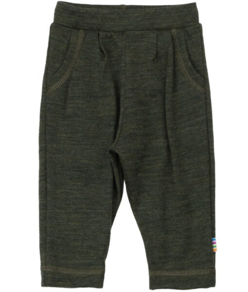 Praktisk ullbukse med lommer fra Joha i 100% ren ny merinoull. Stødig og fin kvalitet. Kan maskinvaskes på ullprogram 40°C. Produsert i Europa. Sertifisert med Standard 100 fra OEKO-TEX® og Woolmark Pure New Wool.