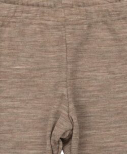 Longs fra Joha i en myk ullkvalitet laget av 85% merinoull og 15% silke. Kan maskinvaskes på ullprogram 40°C. Produsert i Europa. Sertifisert med Standard 100 fra OEKO-TEX® og Woolmark Pure New Wool.