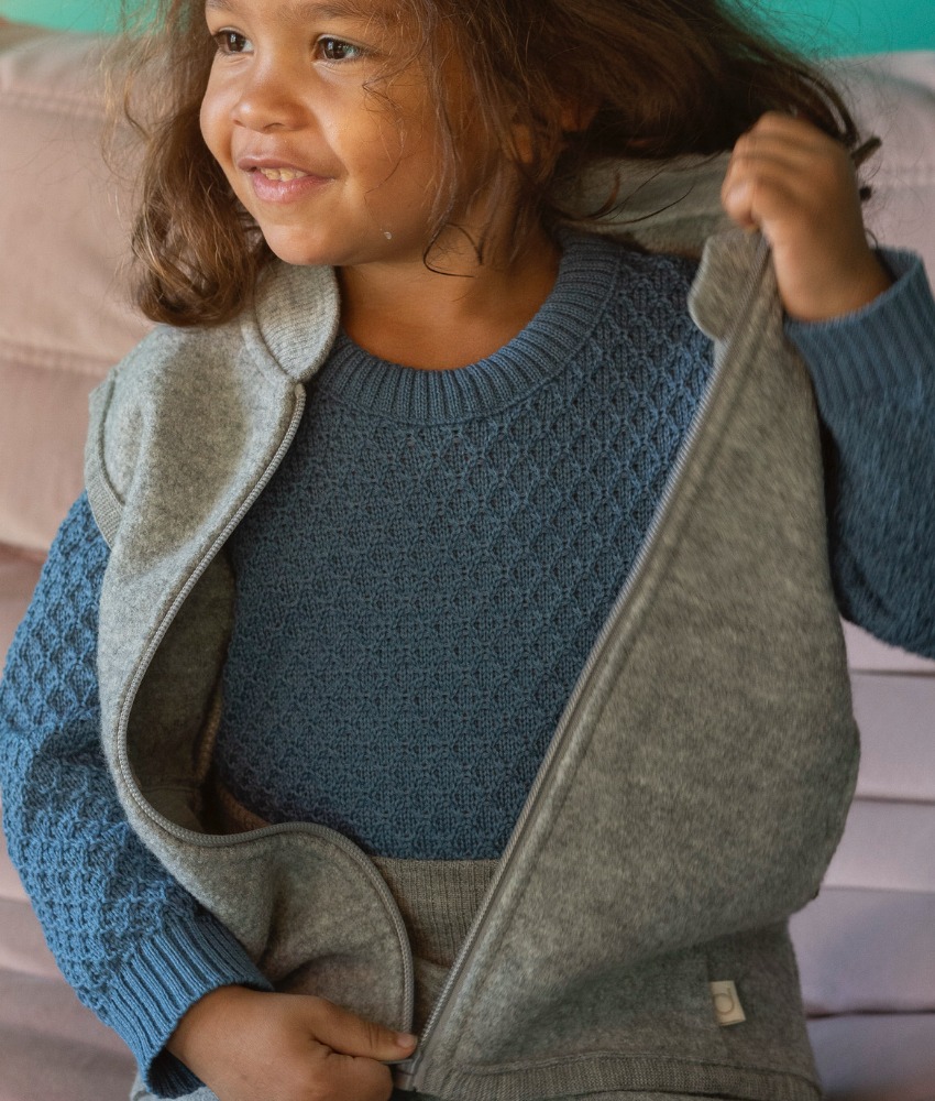Disana Aran genser og vest i økologisk kokt merinoull