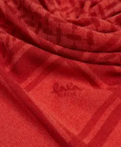 Alternative view of Lala Berlin Triangle Trinity M cashmere crab