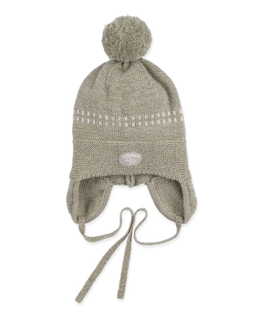 Lillelam classic lue i 100% merinoull av fineste kvalitet. Praktisk lue med knyting og god passform som varmer små ører godt. Sertifisert med Standard 100 fra OEKO-TEX® og Woolmark Pure New Wool. Kan maskinvaskes på 40° C ullvask.