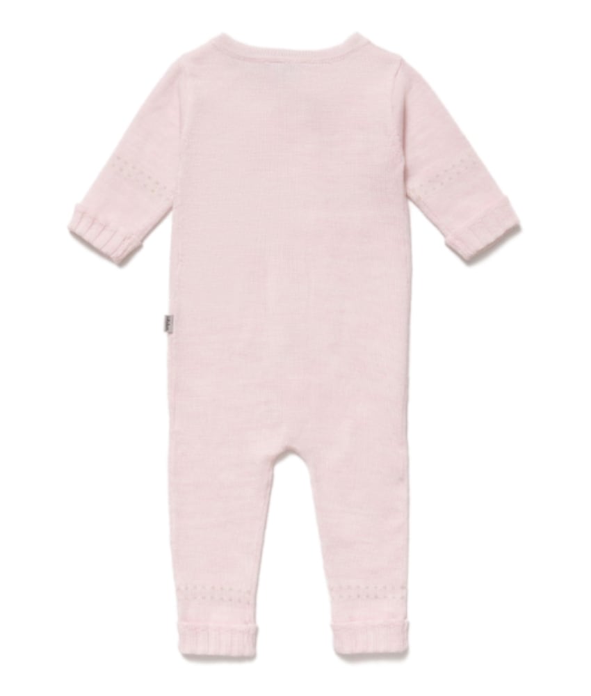 Lillelam classic tynn sparkedress i 100% merinoull er en helårs favoritt. Praktisk glidelås og brettekanter på ermer og ben, så man har litt å vokse i. Sertifisert med Standard 100 fra OEKO-TEX® og Woolmark Pure New Wool. Kan maskinvaskes på 40° C ullvask.