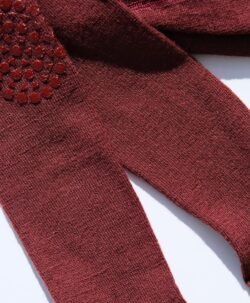 Alternative view of GoBabyGo krabbestrømpebukse i ull med antiskli knotter Wine Red