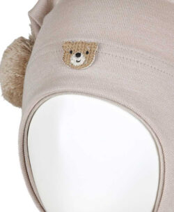 Alternative view of KIVAT knytelue i ull/silke med vindstopper bamse og to store dusker latte