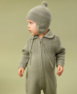 Lillelam Classic Rosmarin lue og sparkedress