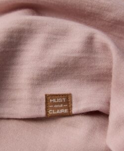 Hust & Claire lue
